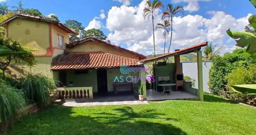 Chácara no Vale das Pedras em Itupeva SP  2.685m² Terreno ,  grande gramado, pomar com várias frutas, não financia  R$ 640.000- Não Aceita Permuta -