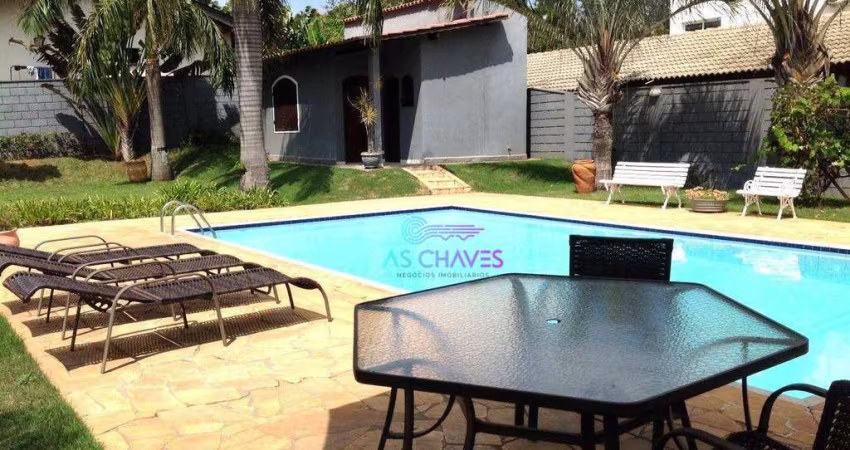 Casa Térrea, para Venda, no Cond Chácaras do Lago em Vinhedo/SP  - 1250m² Terreno - Piscina- Área Gourmet - Quintal Gramado -  R$ 1.780.000