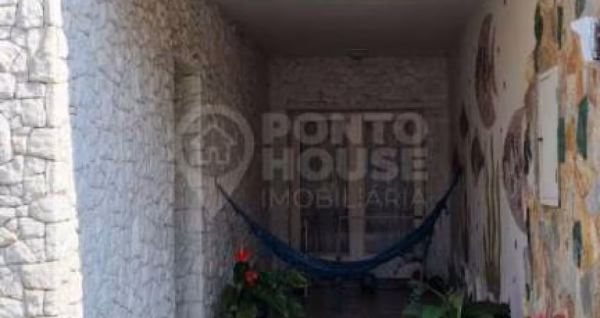 Sobrado à venda no bairro Cambuci, com 3 dormitórios, 1 suíte e 2 vagas