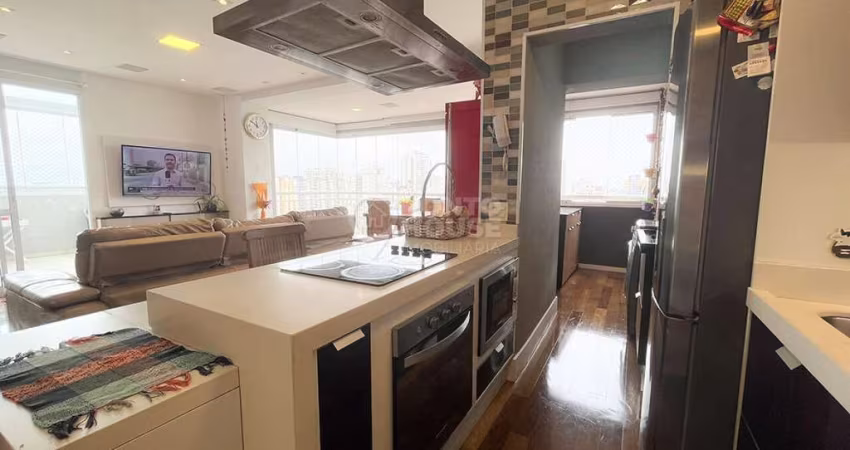 Cobertura Duplex à venda no bairro Saúde, 2 suítes, 2 vagas e varanda gourmet