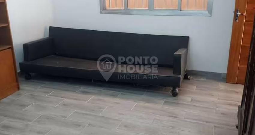 Casa térrea à venda no Bairro Saúde de 2 dormitórios, edícula e 1 vaga