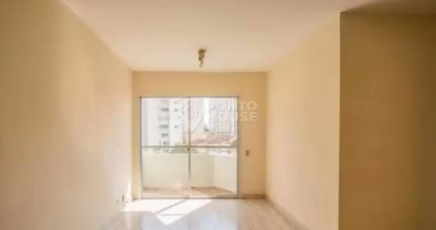 Apartamento à venda na  Saúde com  2 dormitórios, 1 banheiro e vaga de garagem.