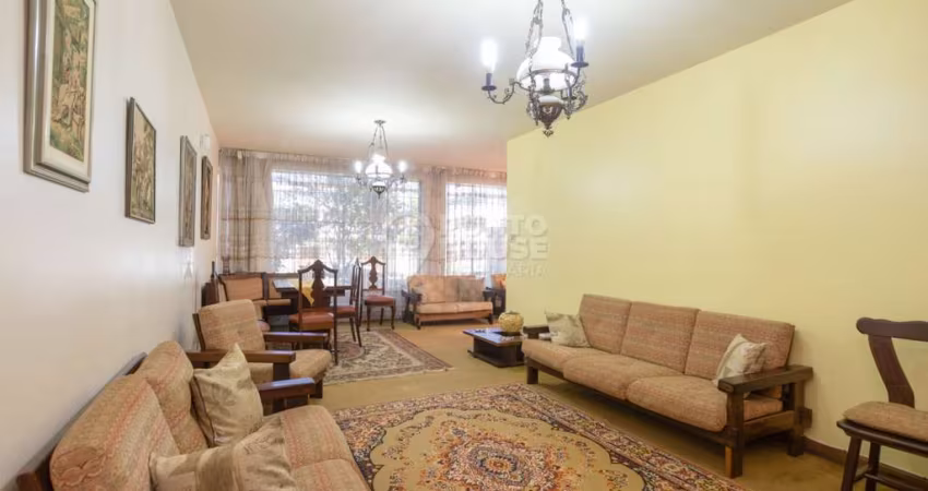 Casa à Venda no bairro Planalto Paulista, 4 Dormitórios, 4 Vagas, Junto ao BIS