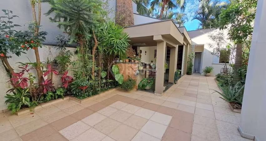Casa à Venda Planalto Paulista 3 Dormitórios, 4 Vagas, Quintal com Área Gourmet