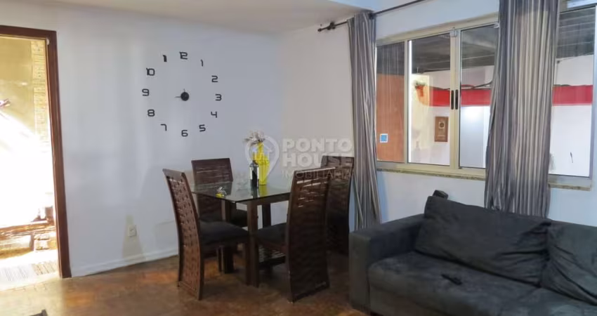 Casa de Vila à Venda no bairro Saúde, 3 Dormitórios, 2 Vagas, A 450 Metros Metrô