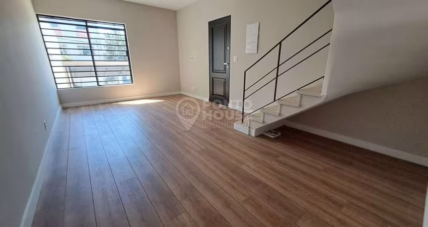 Casa à Venda Planalto Paulista, 2 Dormitórios, 2 Vagas, Vaga e Toda Reformada