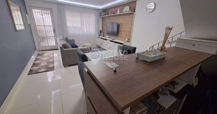 Casa à Venda na Vila Guarani, 2 Dormitórios, 1 Vaga, A 650 Metros Metrô, Permuta