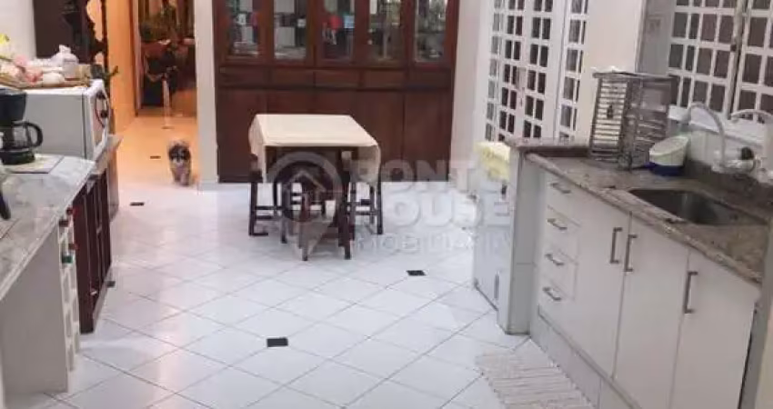 Casa à venda vila guarani, 3 dormitórios, 2 vagas, toda reformada, ótimo local