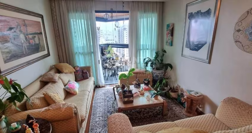 Apartamento à venda, no bairro Mirandópolis, 3 dormitórios, 2 vagas e depósito