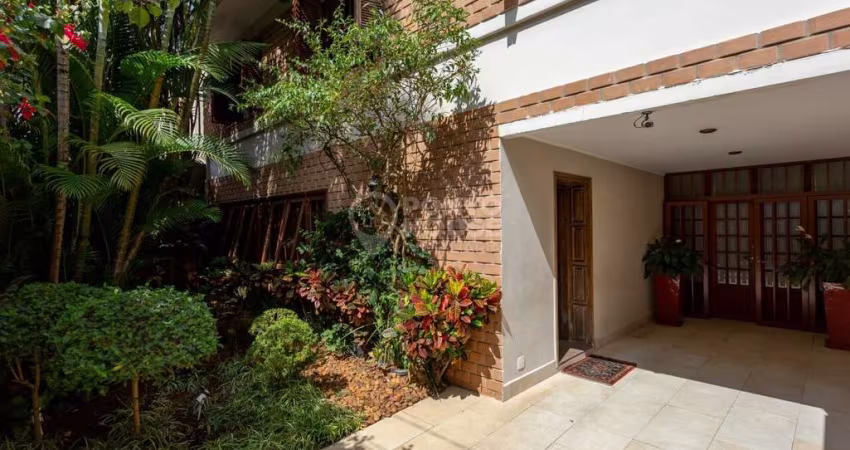 Casa de Vila à Venda no bairro Planalto Paulista, 4 Dormitórios, 2 a 4 Vagas