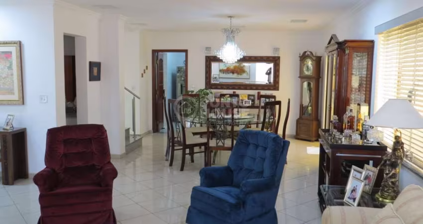 Casa à Venda Planalto Paulista 4 Dormitórios, 5 Vagas, Próxima Metrô Linha Lilás