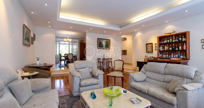 Casa à Venda no Planalto Paulista 4 Dormitórios, 6 Vagas, 375m², Conceito Aberto