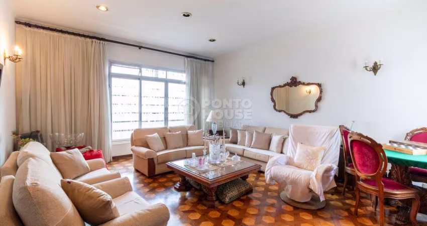 Casa térrea à venda no Jardim Saúde com 4 dormitórios, 2 banheiros e 4 vagas