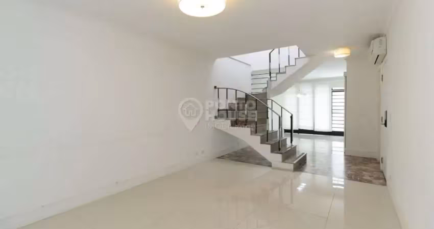 Sobrado reformado á venda em moema de 109m², 3 dormitórios e 3 vagas