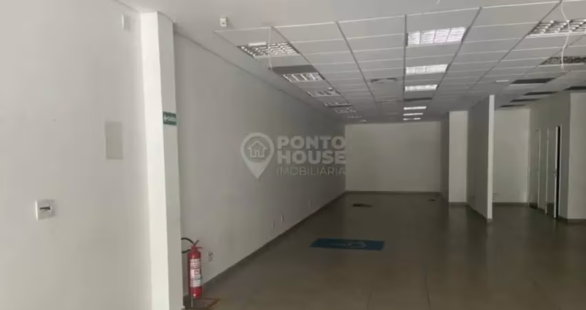 Loja de rua com mezanino para locação de 455m², 6 banheiros e 2 vagas no paraiso