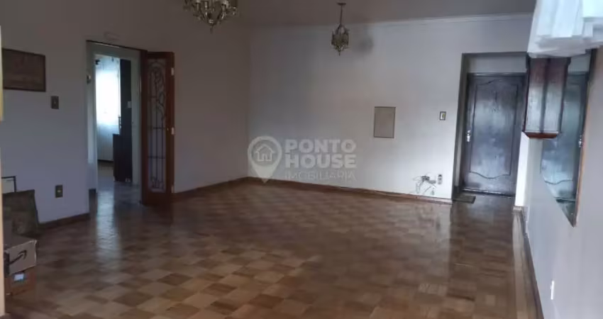Apartamento de 160m² com 2 dormitórios sendo 1 suíte e 1 vaga coberta.