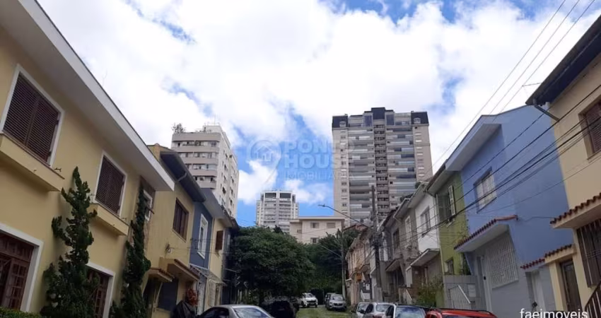 Casa de vila à venda no bairro Vila Mariana de 2 dormitórios, 1 suite e 1 vaga