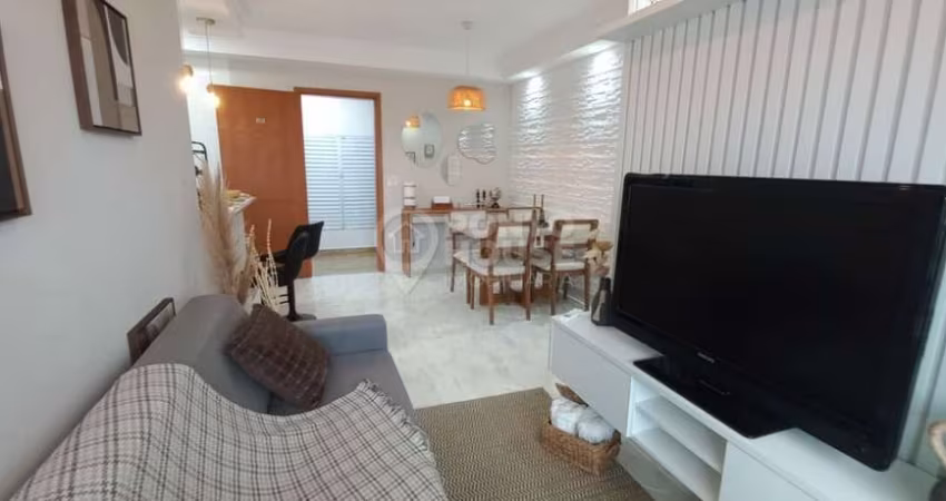 Apartamento à venda no bairro Vila Gumercindo com 2 dormitórios, varanda e 1 vaga