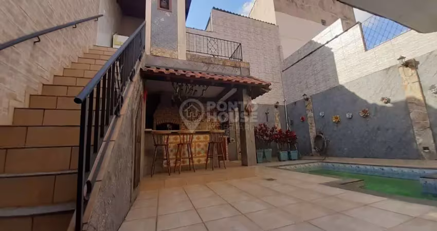 Sobrado de 224m² à venda no bairro saúde, 3 suítes e 5 vagas.