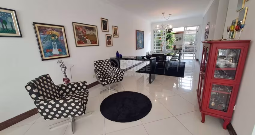 Casa à Venda no bairro Planalto Paulista 3 Suítes, 4 Vagas, Mobiliada, 212 m²
