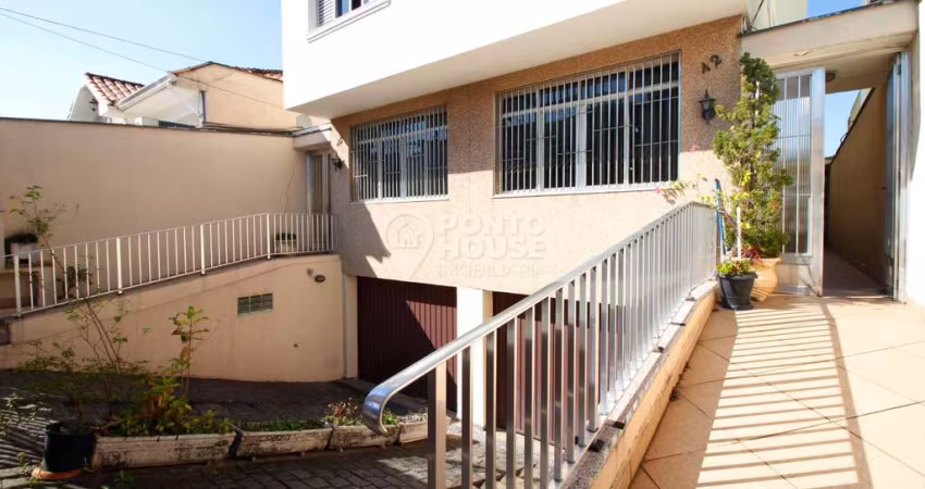 Sobrado à venda com 169m² no Bairro da Saúde, 3 dormitórios, 1 suíte