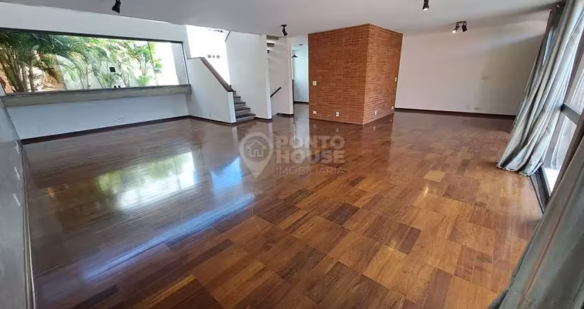 Casa para Locação no bairro Planalto Paulista 4 Suítes, 6 Vagas e Piscina