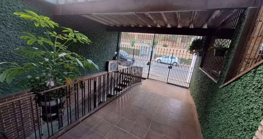 Sobrado à venda no bairro da Saúde de 3 dormitórios, 3 banheiros e 7 vagas