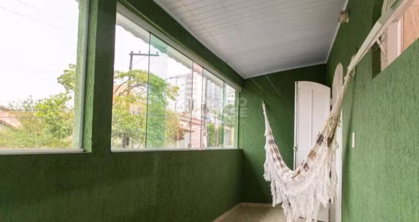 Sobrado à venda, bairro Vila Guarani, 5 dormitórios, 2 suítes e 3 vagas
