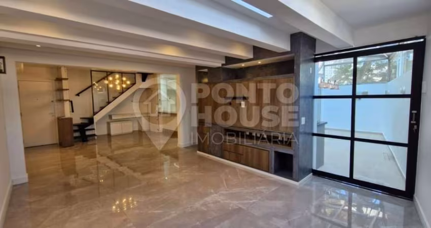 Casa de Vila na Vila Mariana 140m²  2 suites  Quintal 3 vagas  e depósito !