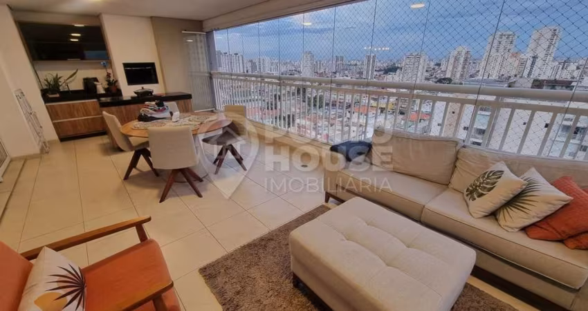 Apartamento à venda na Vila Gumercindo com 3 suítes e Varanda gourmet e 3 vagas