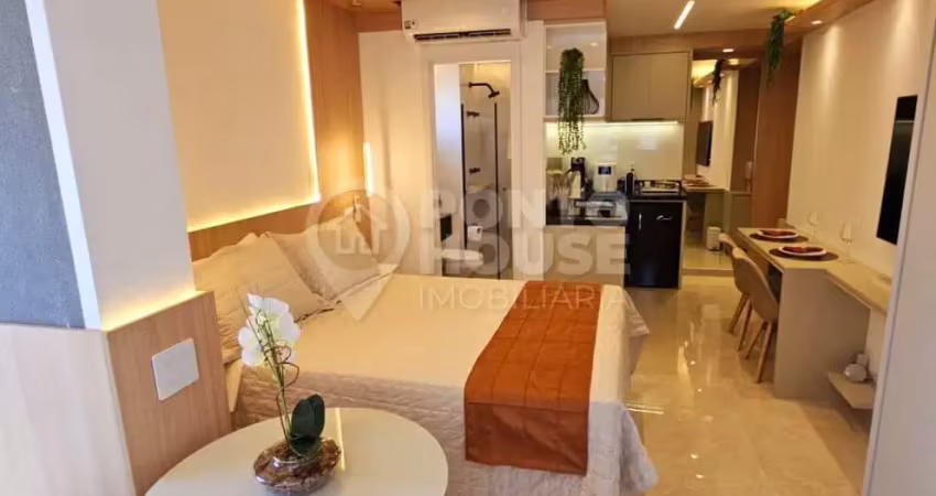 Studio mobiliado à venda no bairro campo belo, com sacada envidraçada