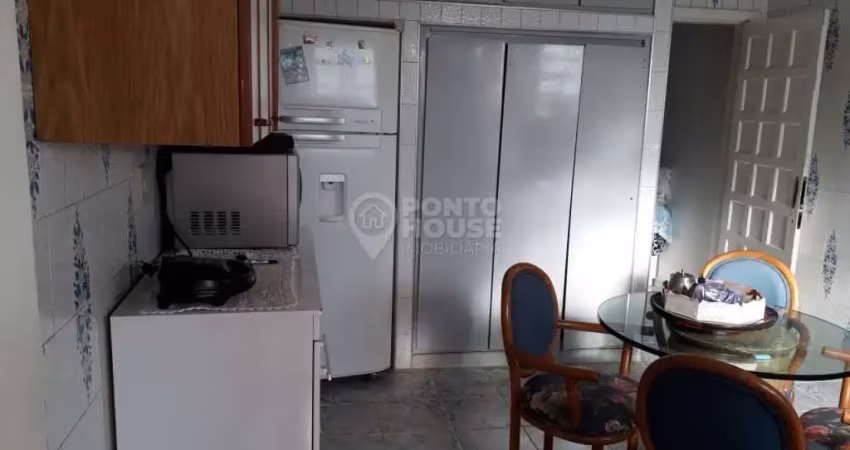 Sobrado com 185m², no jardim aeroporto, 2 dormitórios, 2 banheiros, 2 vagas