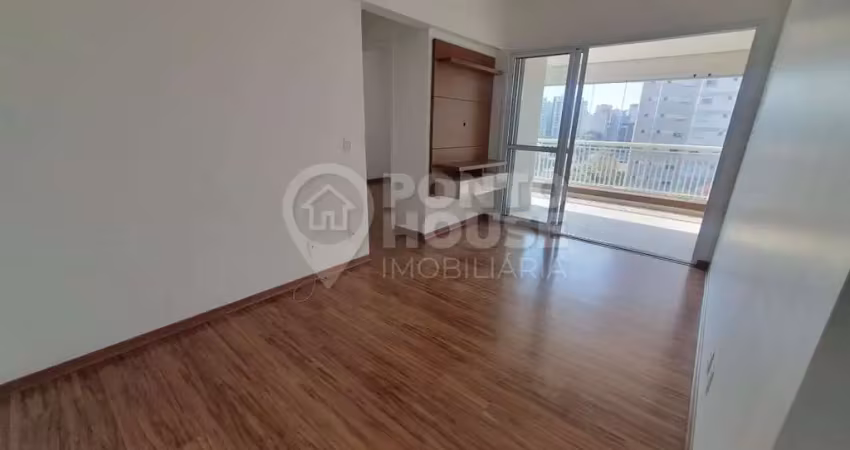 Apartamento à venda com 2 dormitórios, 1 suíte e 2 vagas, próximo ao metrô saúde