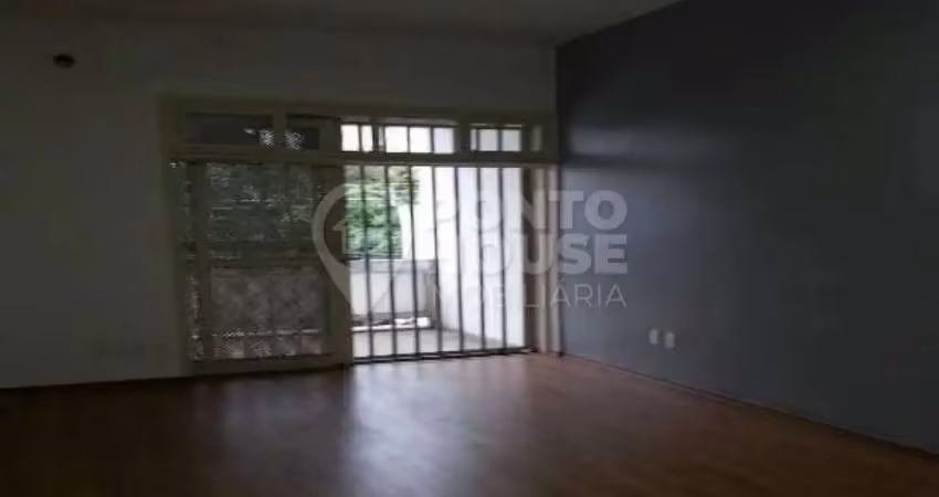 Sobrado comercial para venda e locação, 3 andares, 9 salas e 5 vagas