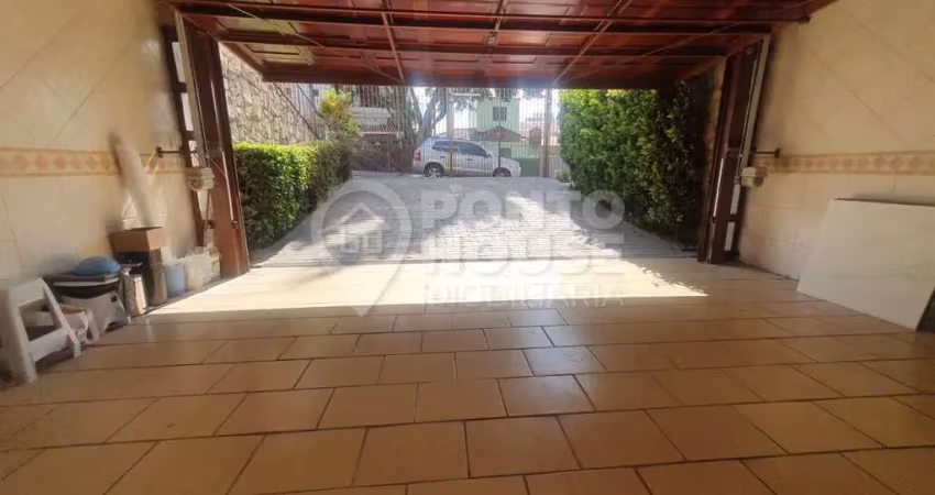 Sobrado amplo com piscina à venda, 650 metros da estação alto do ipiranga