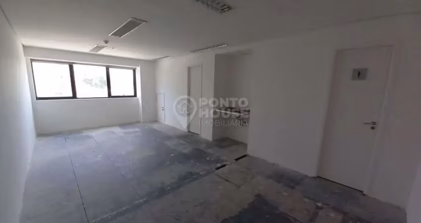 Sala à venda na vila guarani, 35m², 1 copa, 2 banheiros e 1 vaga