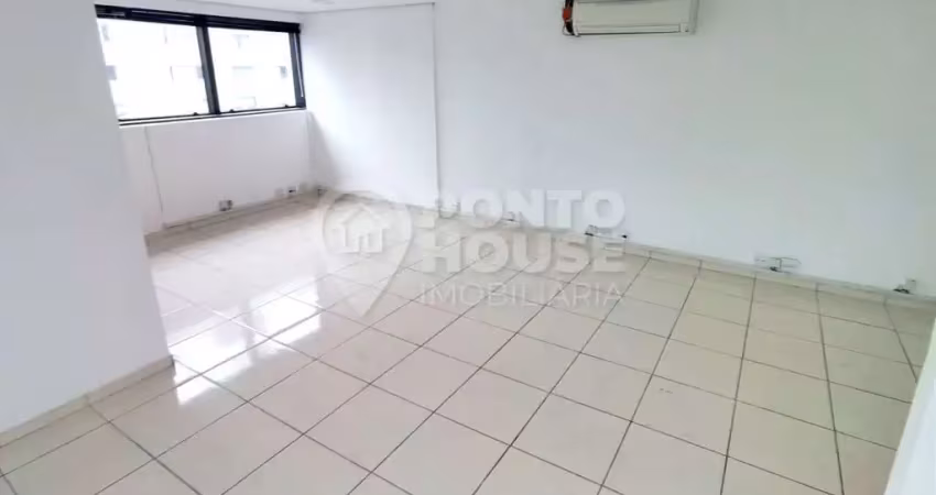 Sala comercial à venda e locação na saúde de 60m² com 2 vagas cobertas