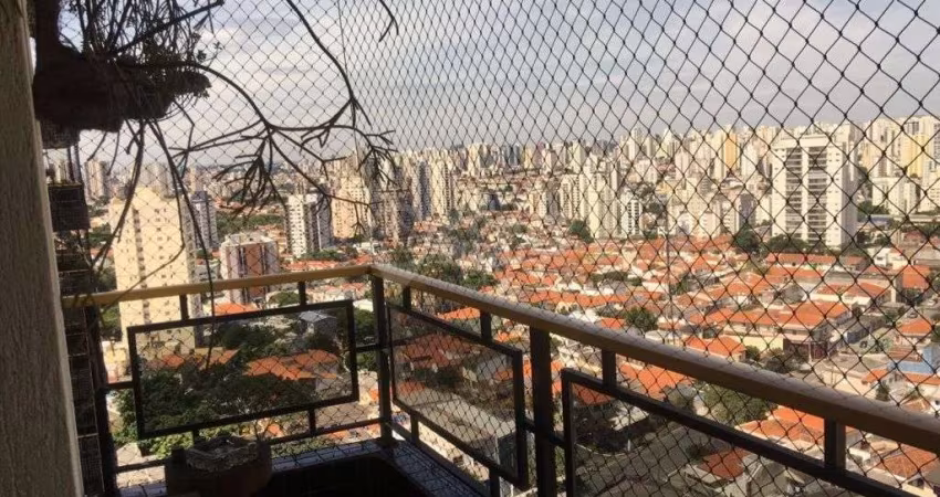 Apartamento à venda, no bairro Vila Gumercindo, 3 quartos, 1 suíte, 3 vagas.