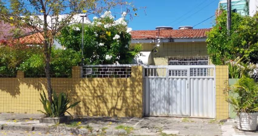 CASA EXCELENTE COM DUAS SALAS MAIS ESCRITÓRIO EXTERNO