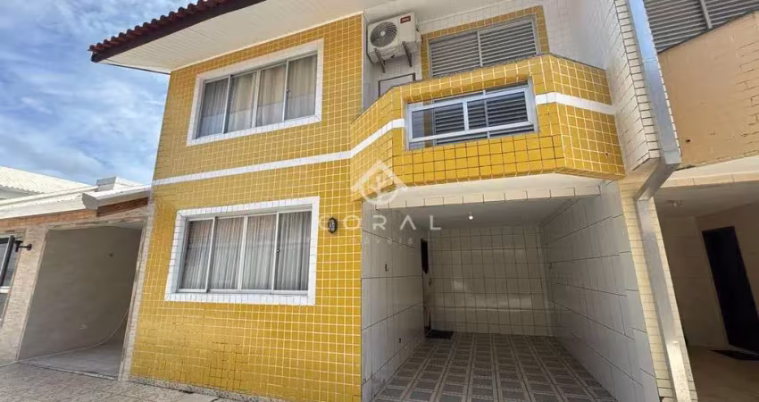 Sobrado em Condomínio com 3 dormitórios