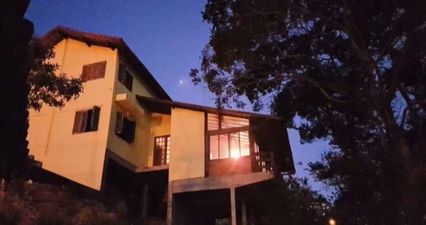 CASA À VENDA, 305 M² POR R$ 900.000,00 - VALE DO PARAÍSO - TERESÓPOLIS/RJ