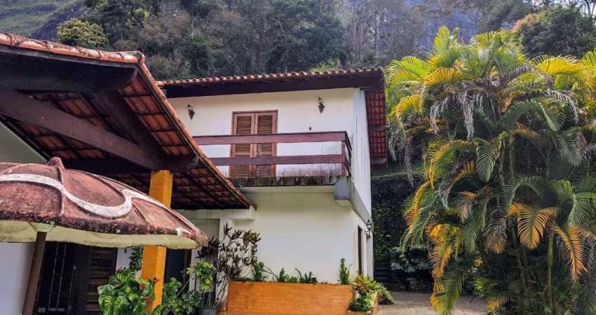 CASA COM 5 DORMITÓRIOS À VENDA, 500 M² POR R$ 890.000,00 - CRUZEIRO - TERESÓPOLIS/RJ