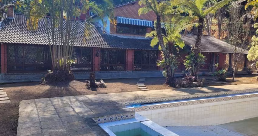 CASA À VENDA POR R$ 750.000,00 - ALBUQUERQUE - TERESÓPOLIS/RJ