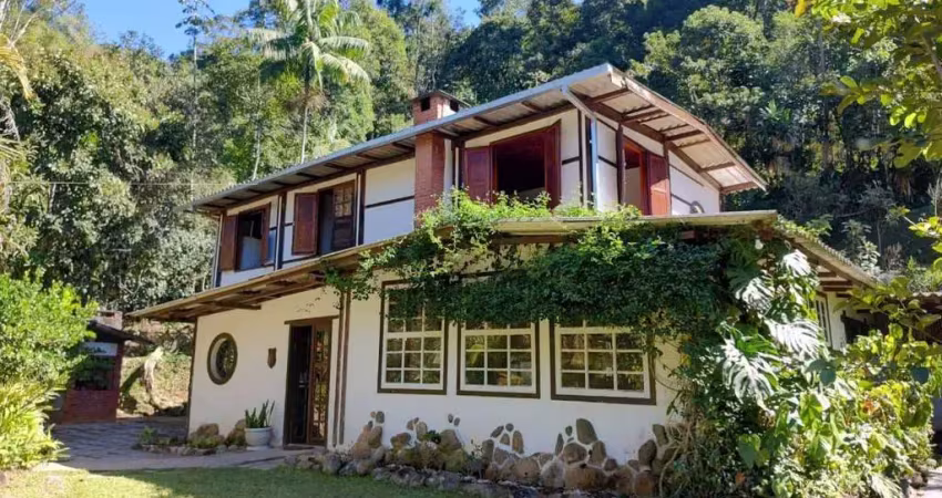 CASA COM 8 DORMITÓRIOS À VENDA, 327 M² POR R$ 665.000,00 - ALBUQUERQUE - TERESÓPOLIS/RJ