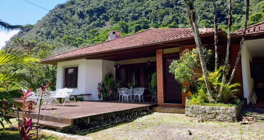 CASA COM 5 DORMITÓRIOS À VENDA, 594 M² POR R$ 2.000.000,00 - GRANJA GUARANI - TERESÓPOLIS/RJ