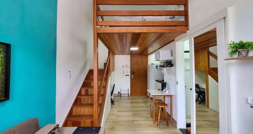 Apartamento à venda em Teresópolis-RJ, Alto: Kitinet reformada, mobiliada e bem localizada! 1 quarto, 1 sala, 19m².