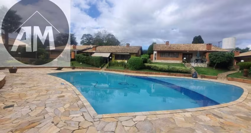 Casa Charmosa no Condomínio Parque das Garças 1  Venda ou Locação com Segurança, Conforto e Lazer!