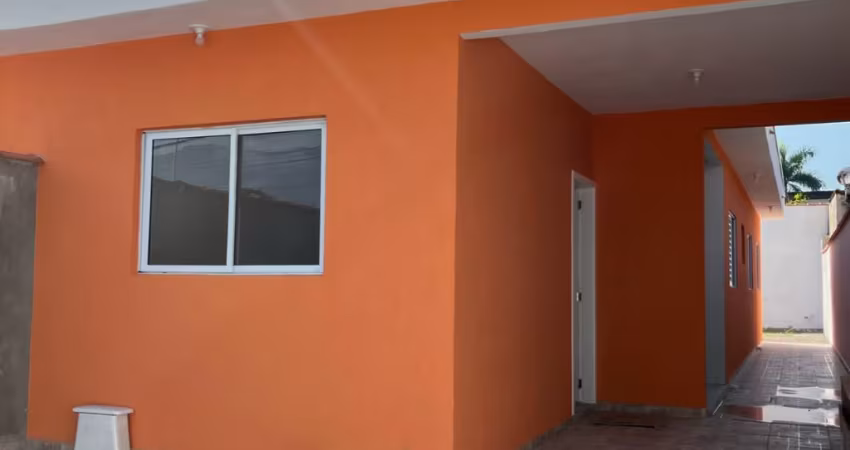 Casa térrea nova no centro de Bertioga