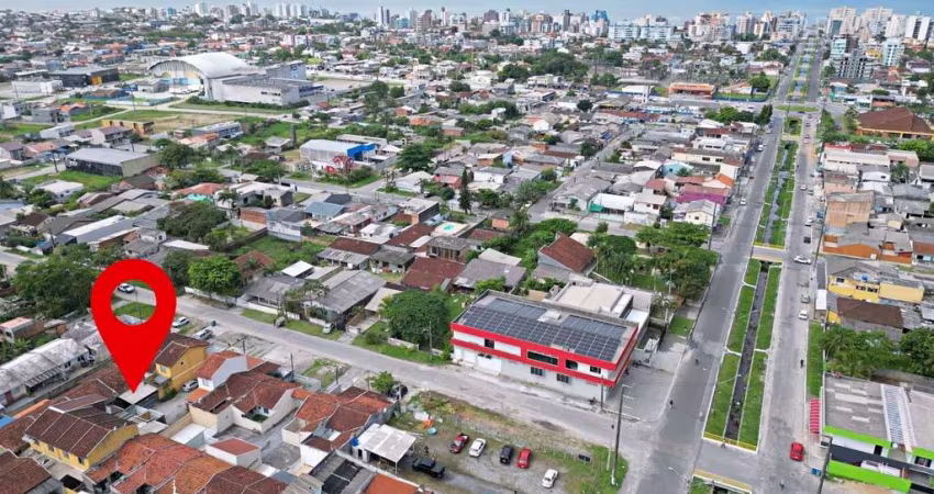 Sobrado em Tabuleiro  -  Matinhos