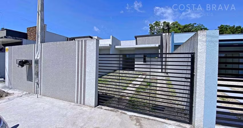 Casa nova no bairro Sertãozinho, com amplo terreno